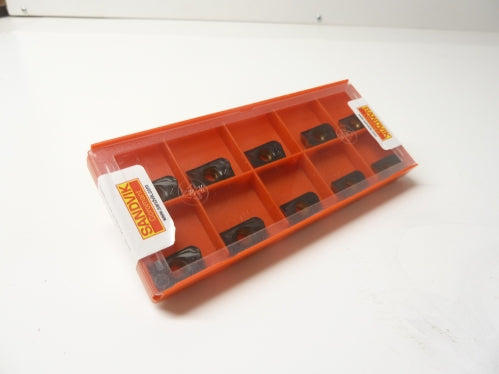 R390-170431M-PM 4240 Insert - Sandvik
